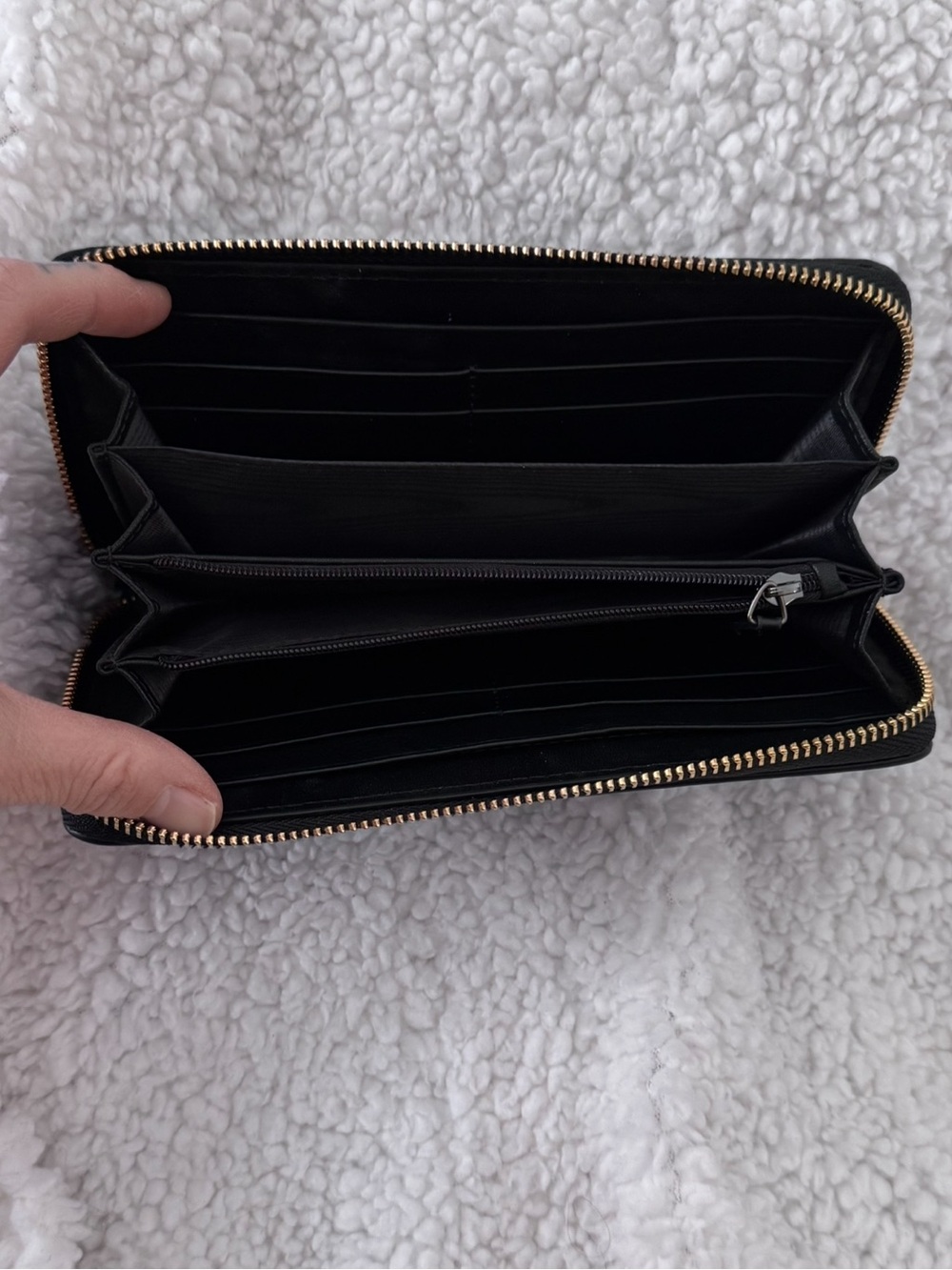 New Designer Wallet - Picture 6 of 7